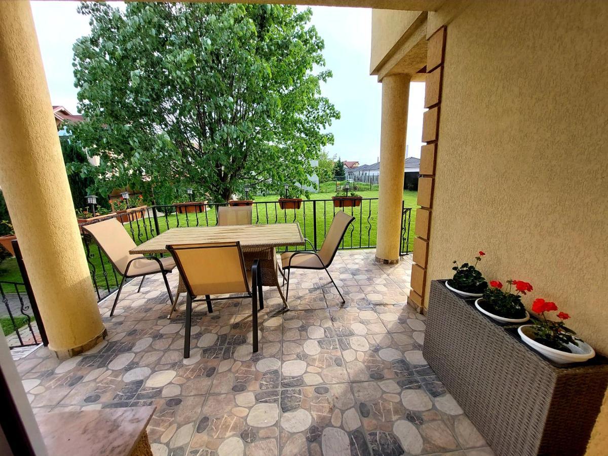 Casuta Cu Tei Villa Oradea Eksteriør billede