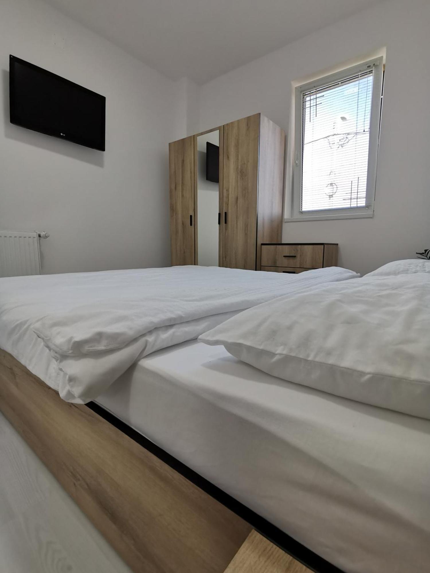 Casuta Cu Tei Villa Oradea Værelse billede